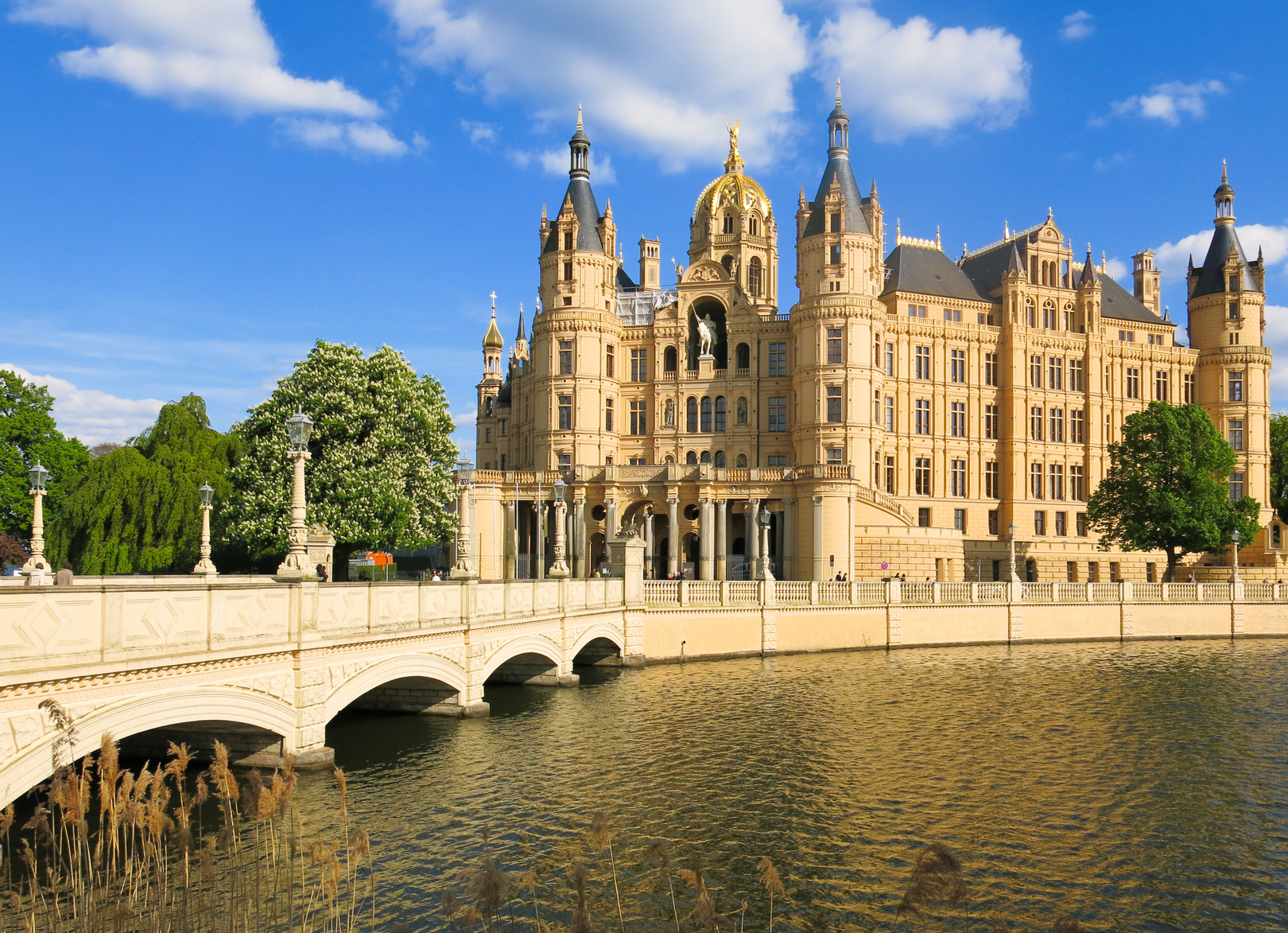 Schloss Schwerin; Detektei Schwerin, Detektiv Schwerin, Privatdetektiv Schwerin, Wirtschaftsdetektei Schwerin