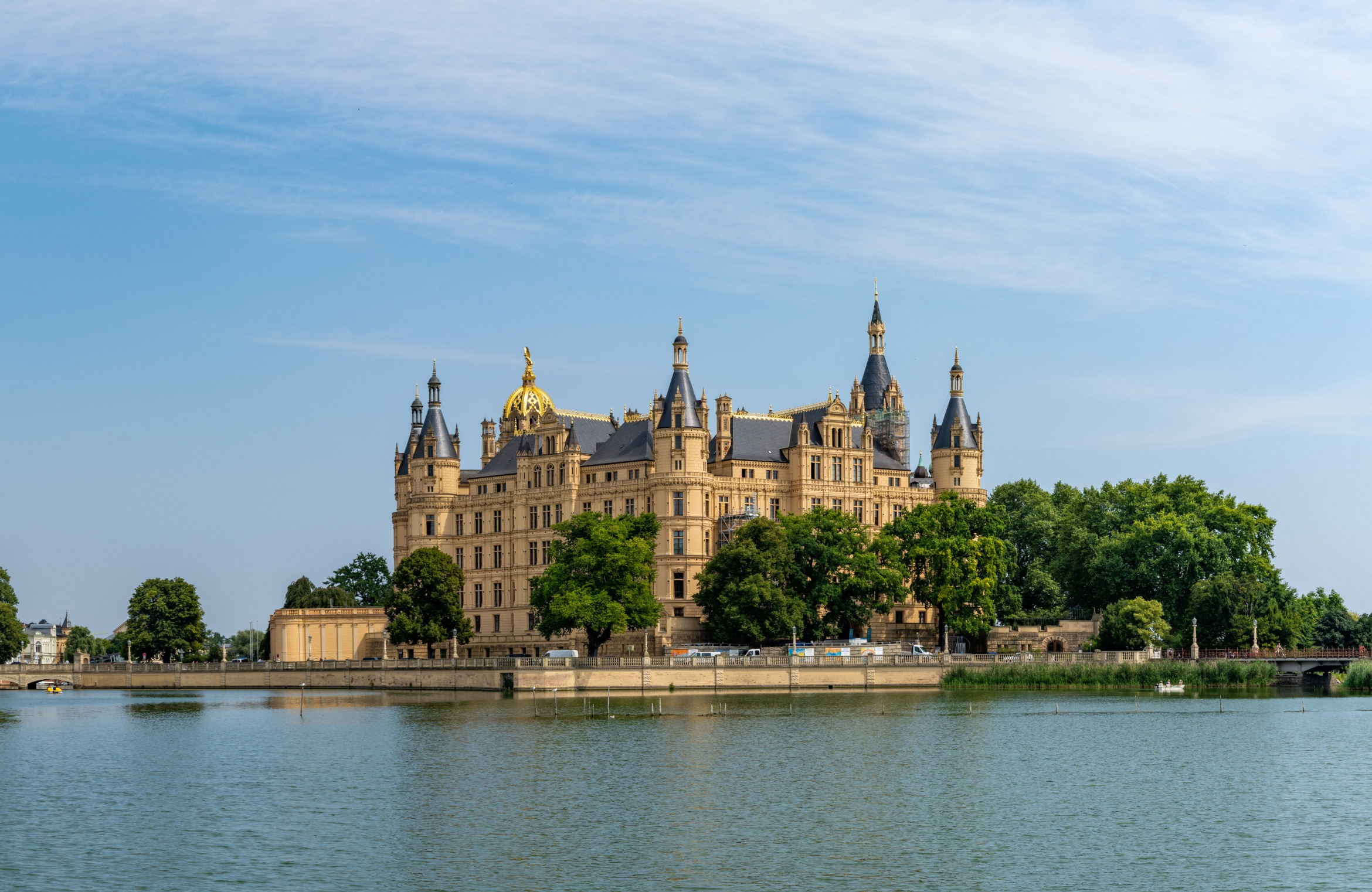 Castle Schwerin; private investigator Germany, private detective North-East Germany, detective agency Schwerin Germany, private eye Rostock Germany